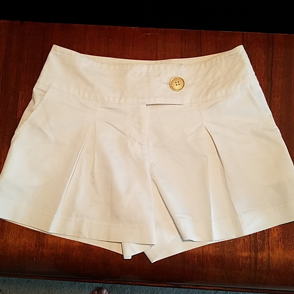 White Cache Shorts Size 0